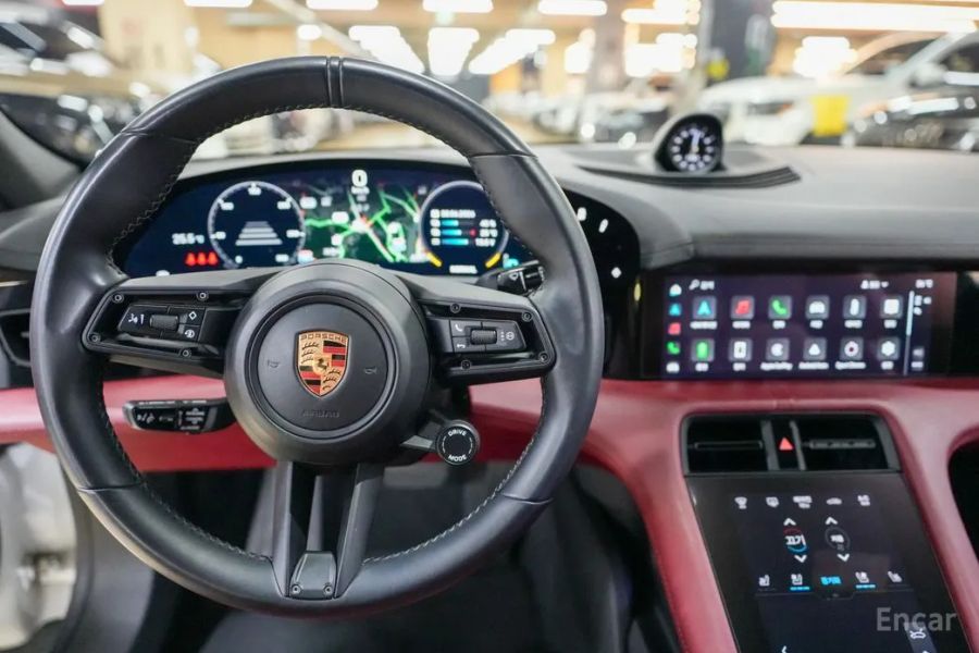 Porsche Taycan