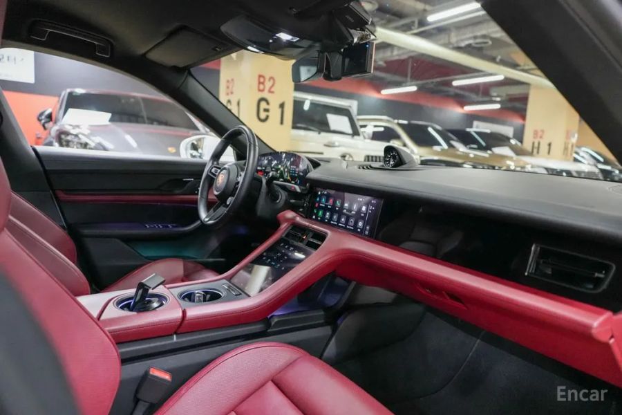 Porsche Taycan