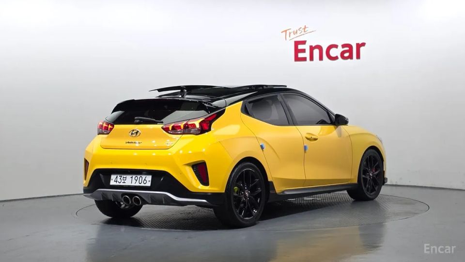 Hyundai Veloster