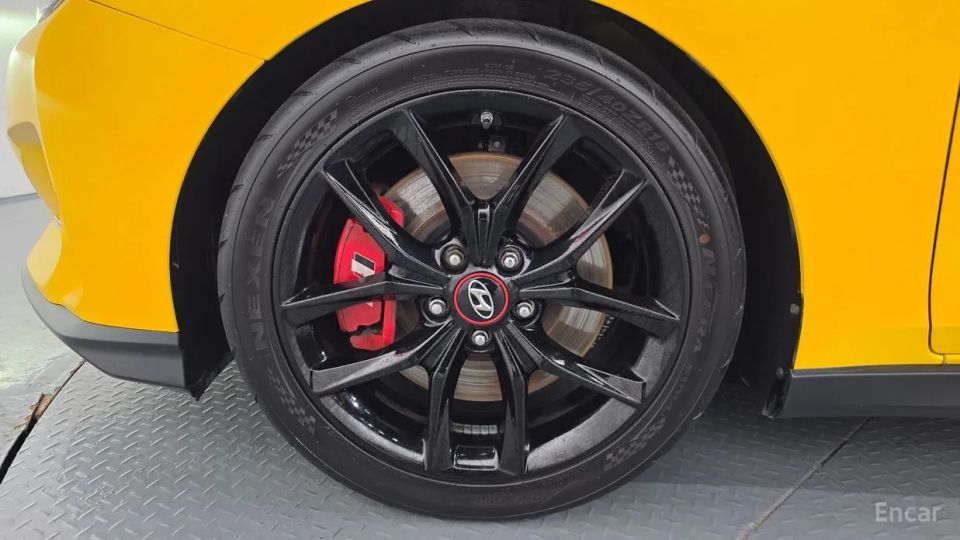 Hyundai Veloster