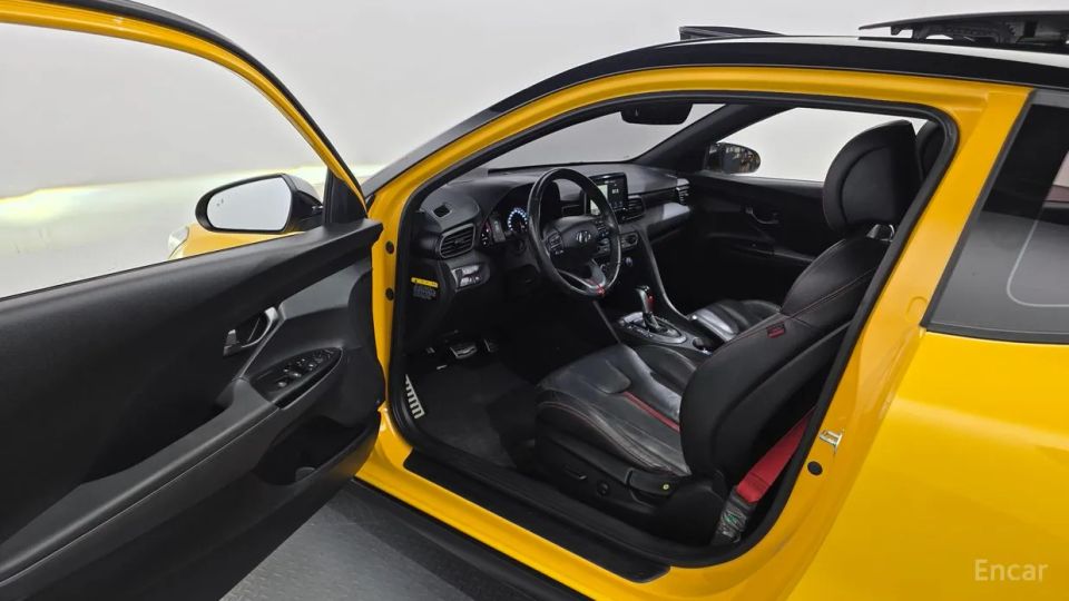 Hyundai Veloster