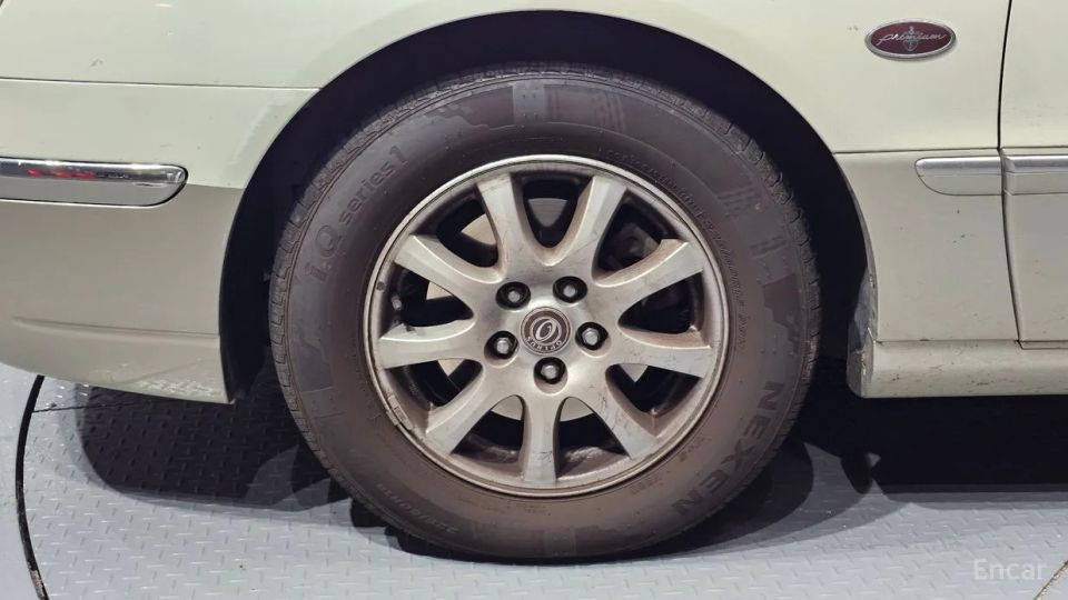 Kia OPIRUS