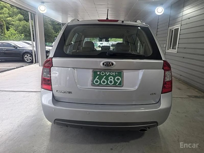 Kia Carens