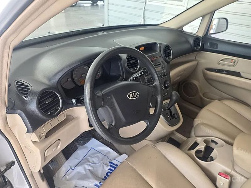 Kia Carens