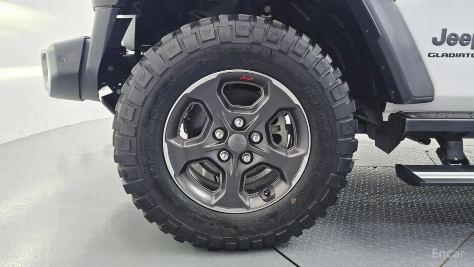 Jeep gladiator