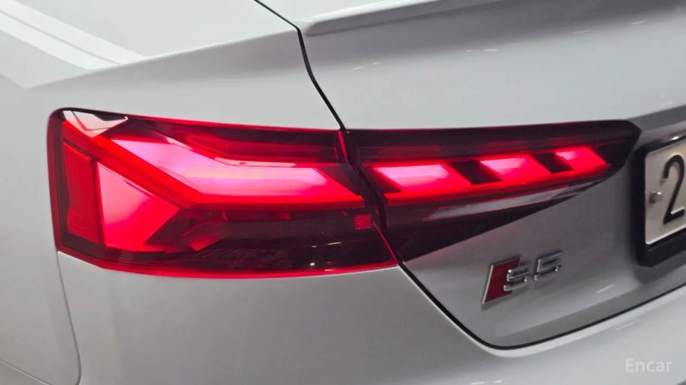 Audi S5