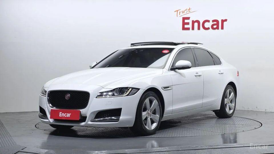 Jaguar xf