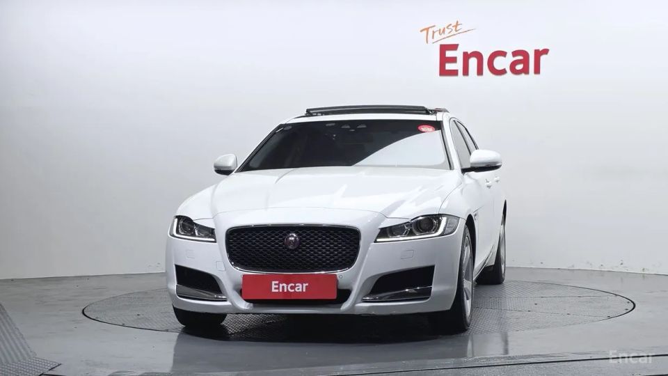 Jaguar xf