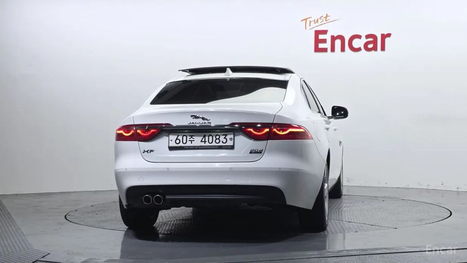 Jaguar xf