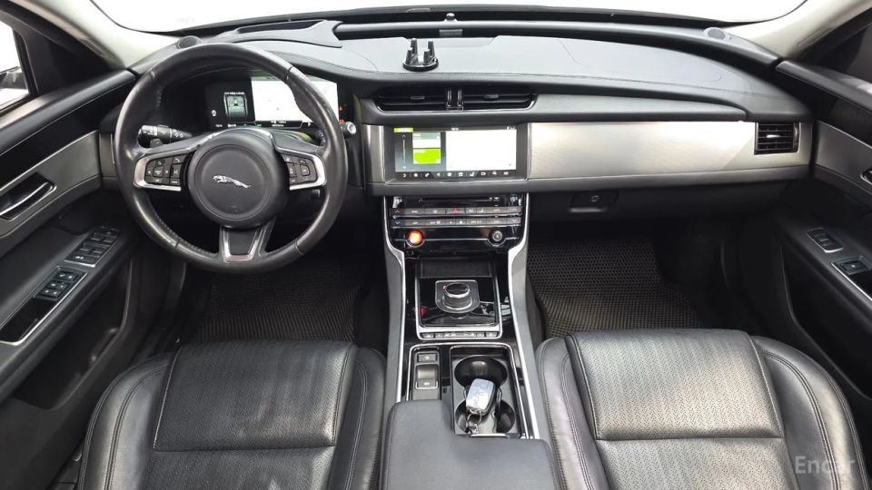 Jaguar xf