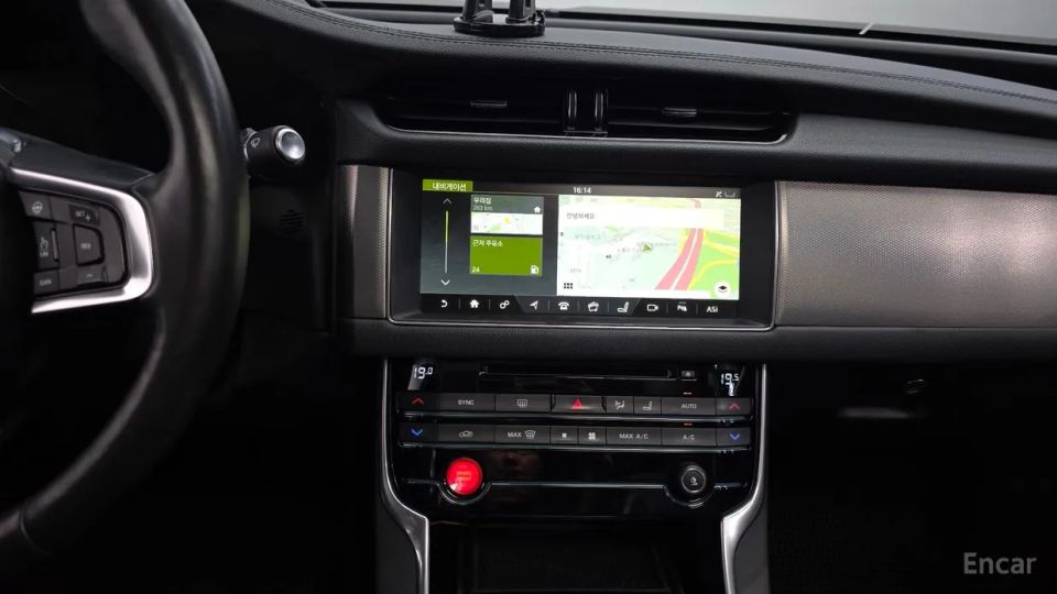 Jaguar xf