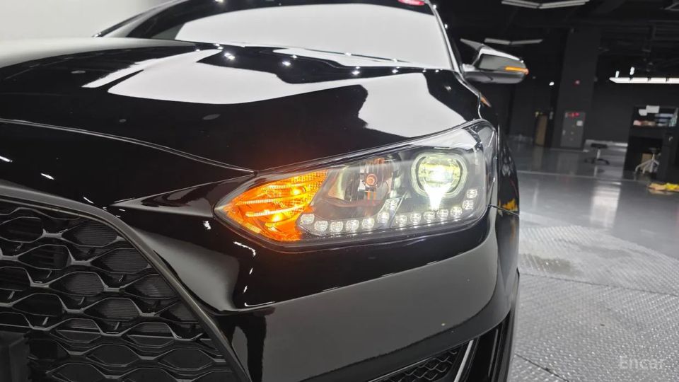 Hyundai Veloster
