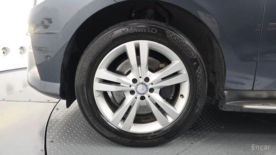 Mercedes-Benz M-class