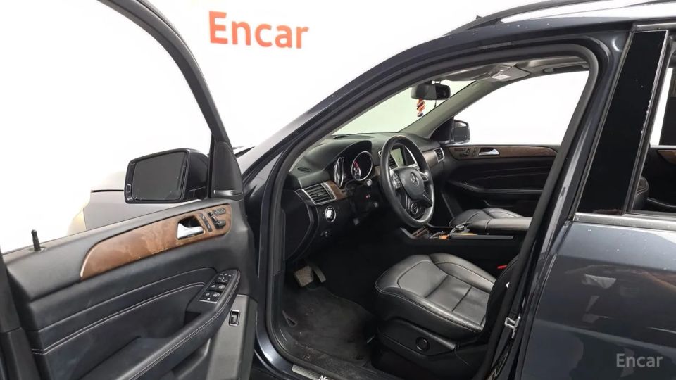 Mercedes-Benz M-class