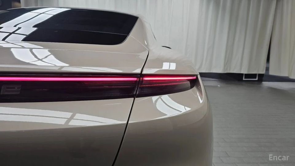 Porsche Taycan