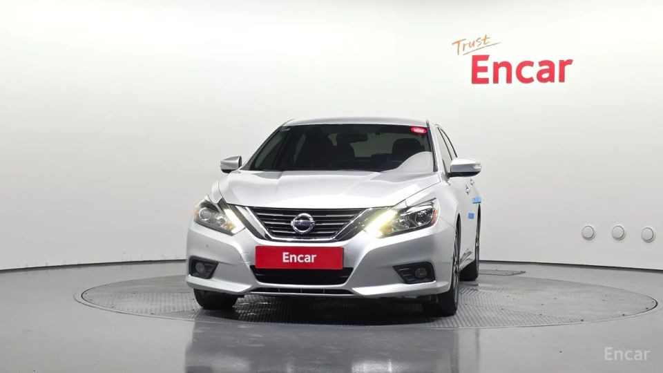 Nissan altima
