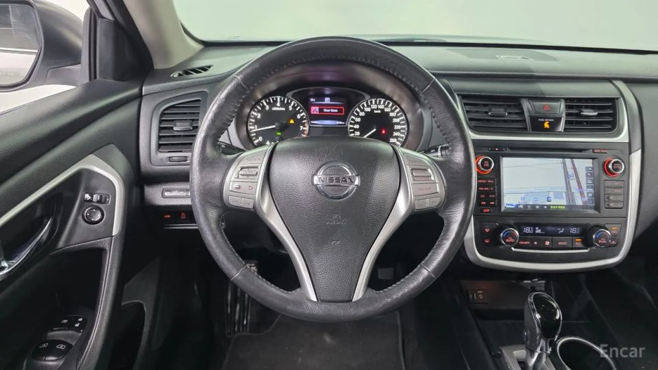 Nissan altima