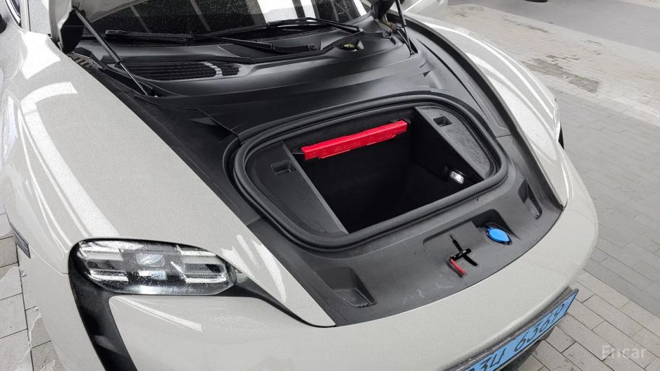 Porsche Taycan