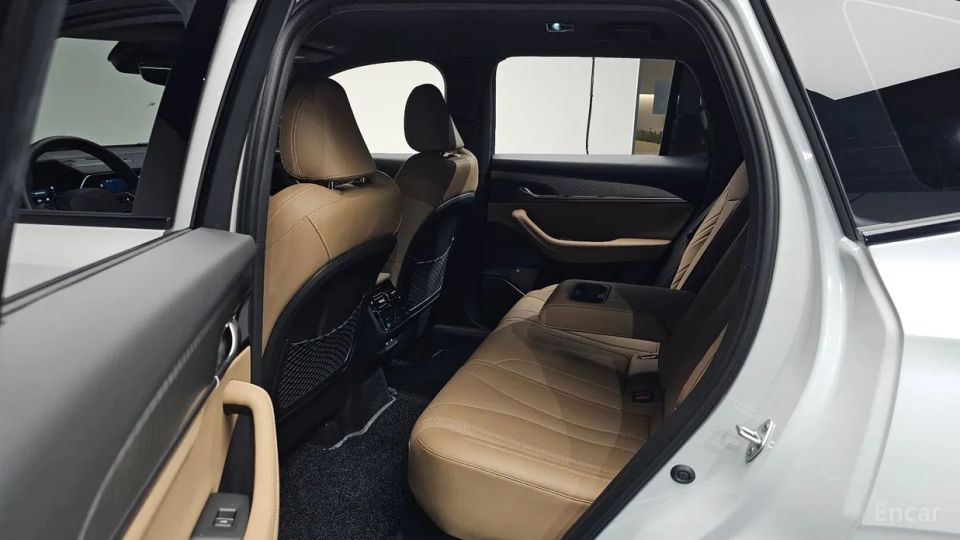 Renault-KoreaSamsung Grand Koleos