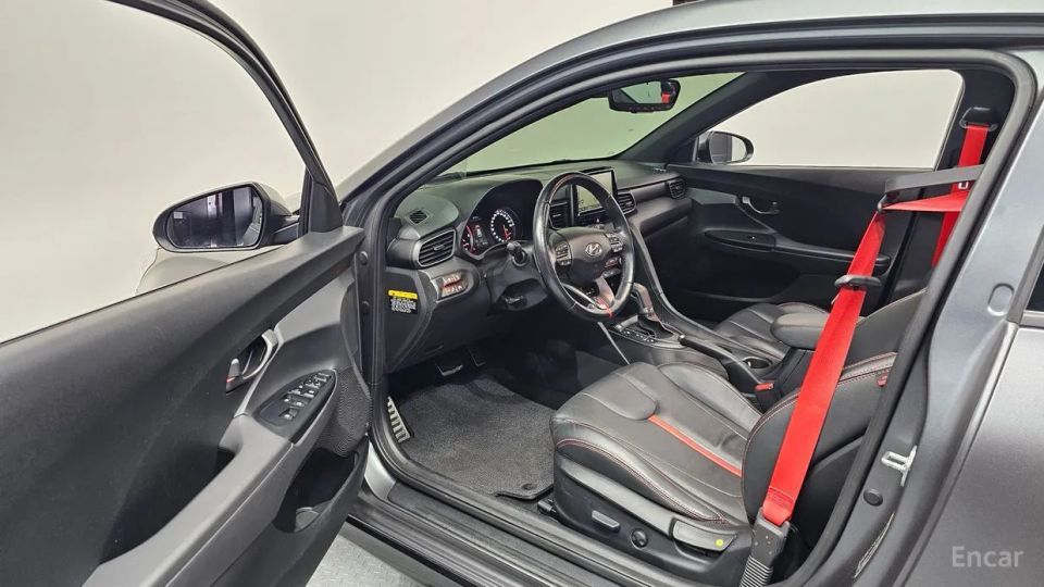 Hyundai Veloster
