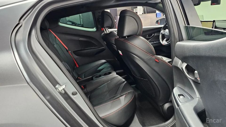 Hyundai Veloster