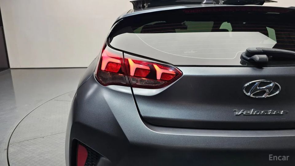 Hyundai Veloster