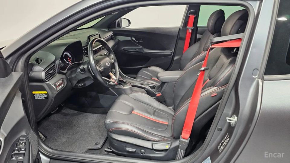 Hyundai Veloster