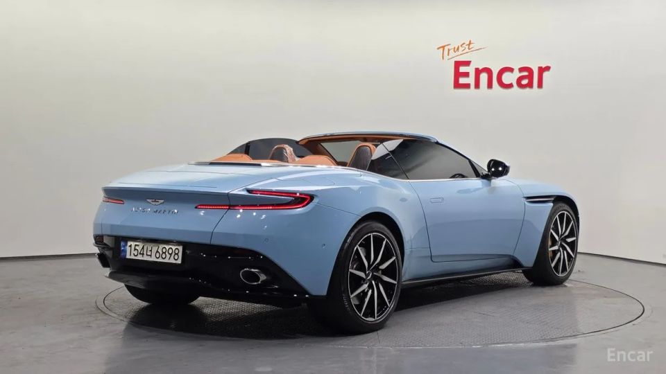 Astonmartin DB11