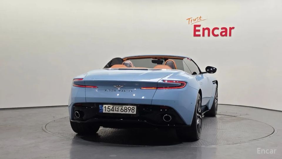 Astonmartin DB11