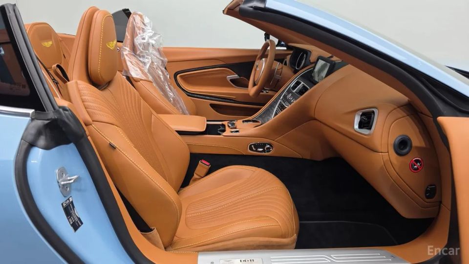 Astonmartin DB11