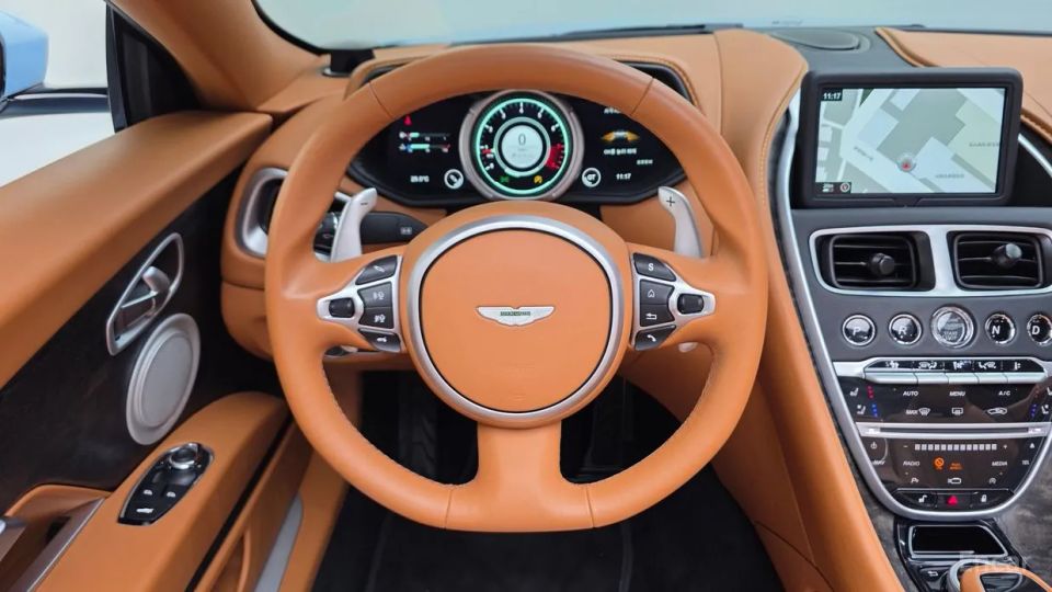 Astonmartin DB11