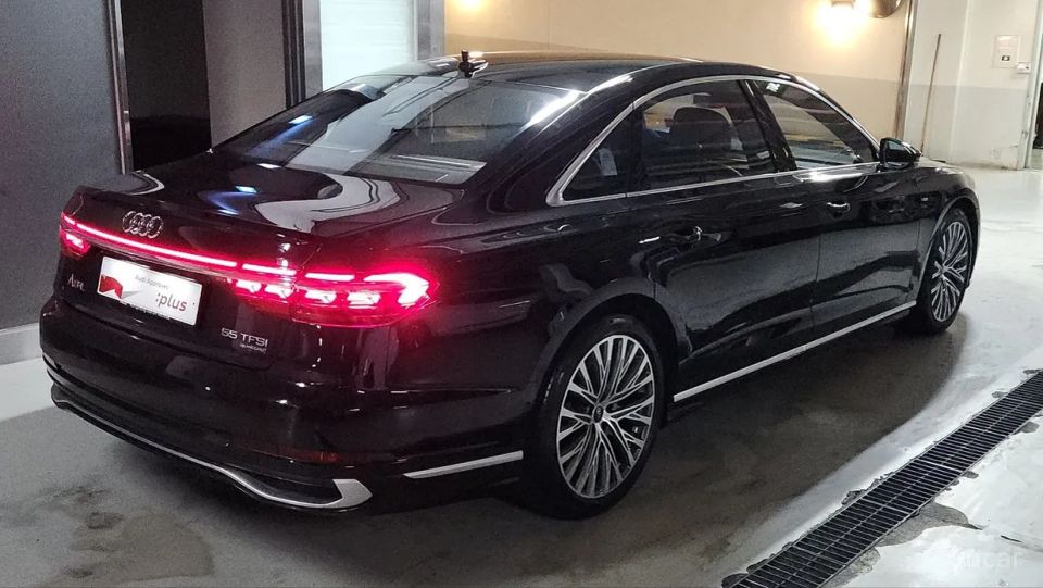 Audi A8