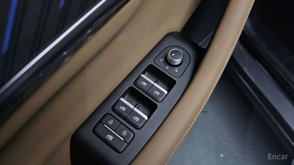 Renault-KoreaSamsung Grand Koleos