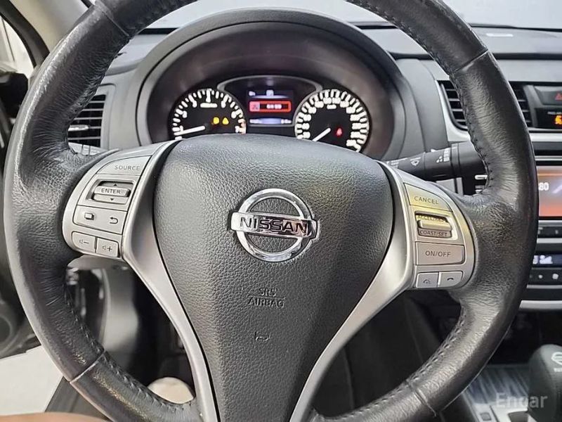 Nissan altima