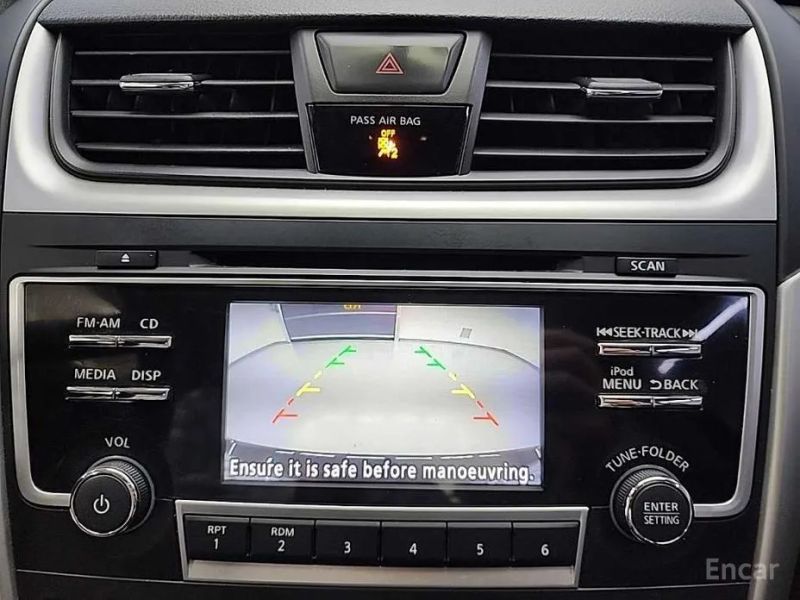 Nissan altima