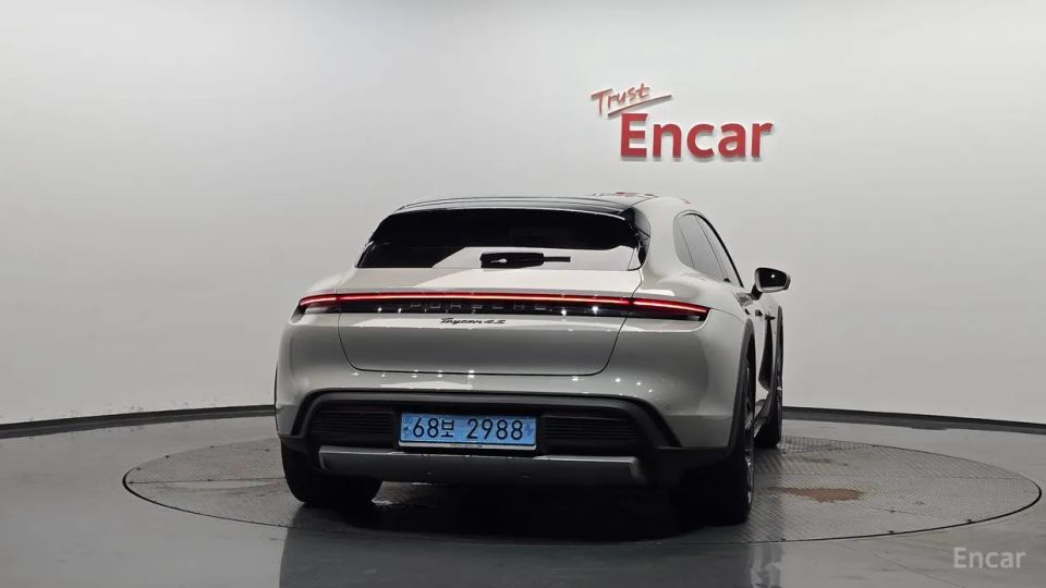 Porsche Taycan