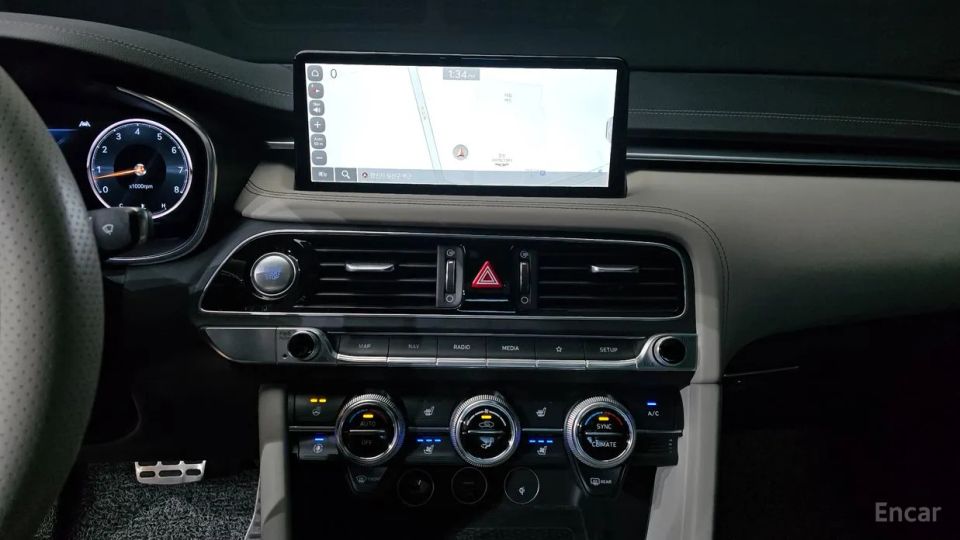 Genesis G70