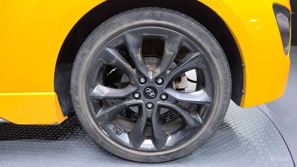 Hyundai Veloster