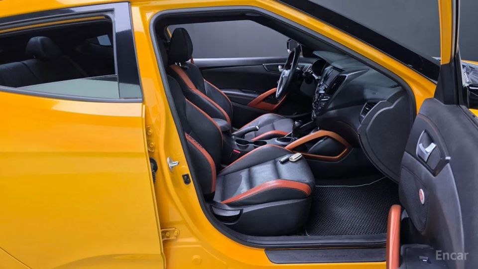 Hyundai Veloster
