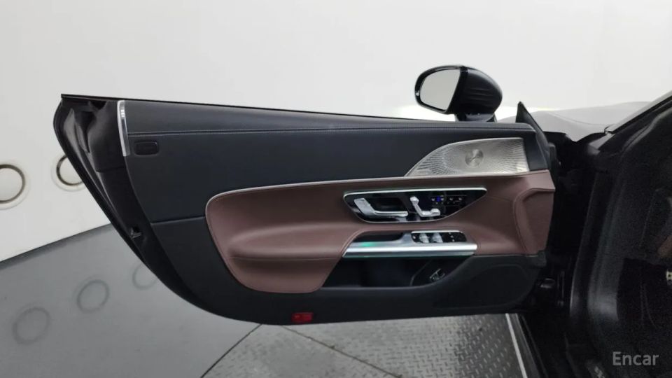 Mercedes-Benz SL-Class