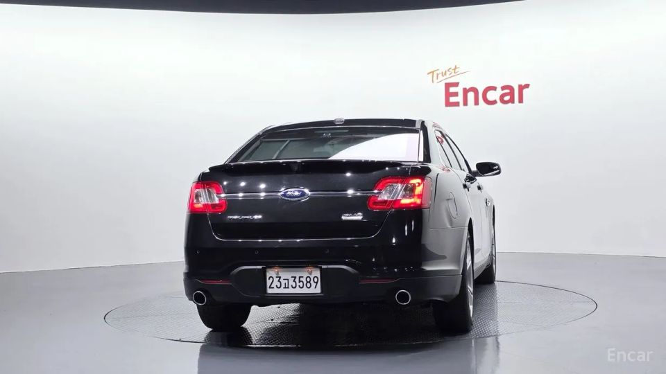 Ford Taurus