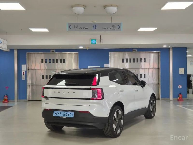Volvo EX30