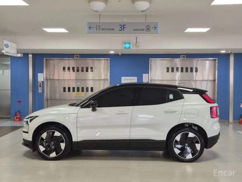 Volvo EX30
