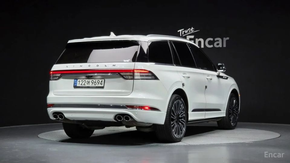 Lincoln Aviator