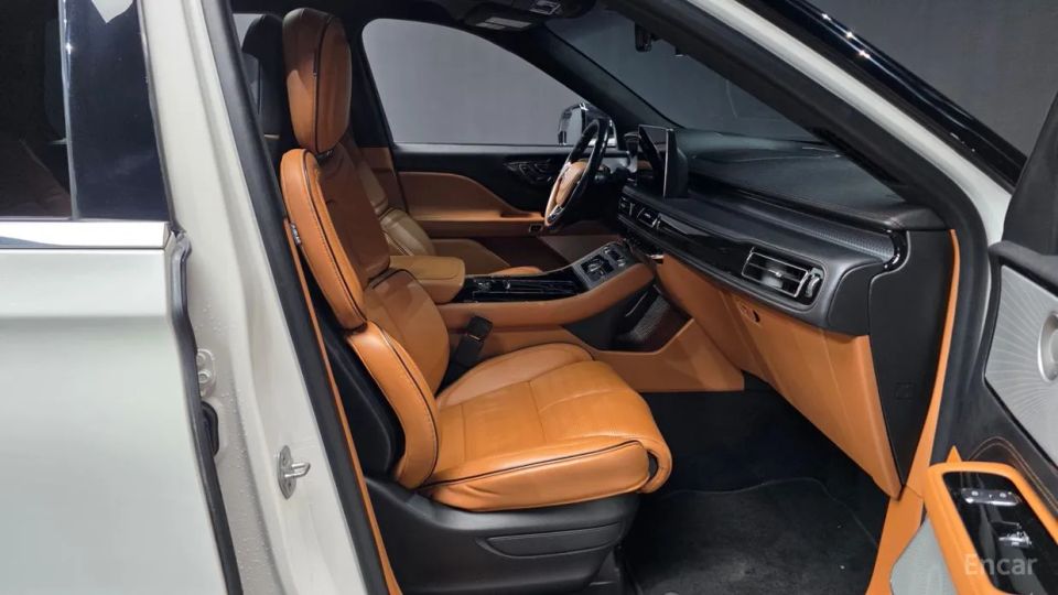 Lincoln Aviator