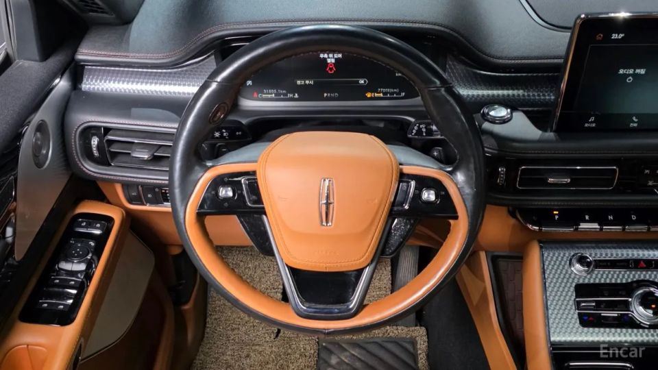 Lincoln Aviator