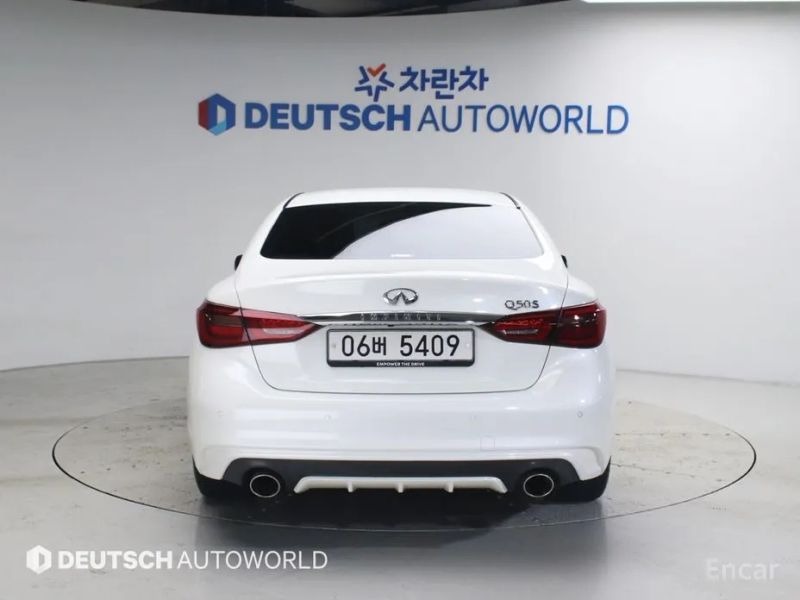 Infiniti Q50