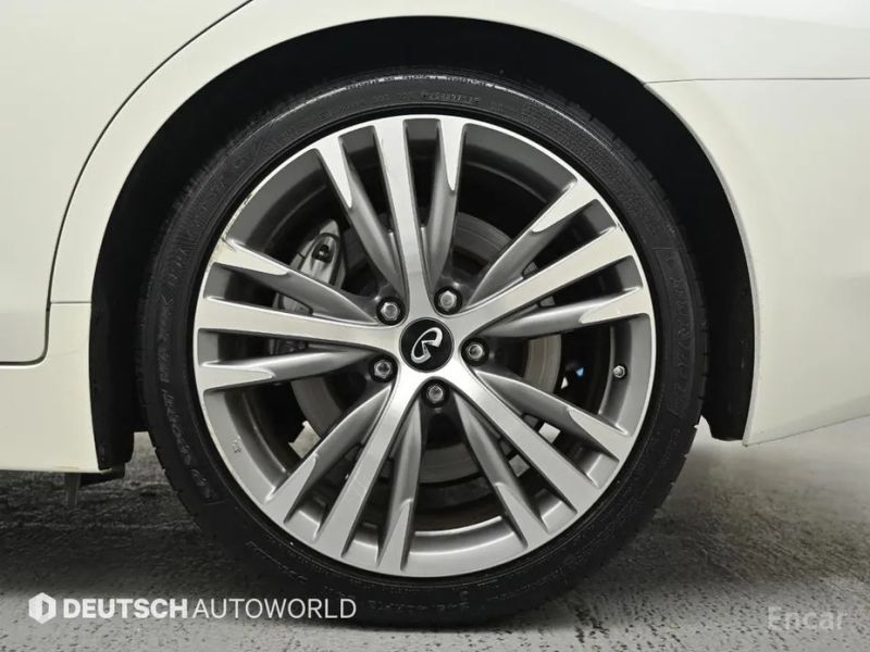 Infiniti Q50