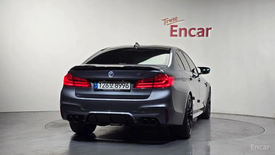 BMW M5
