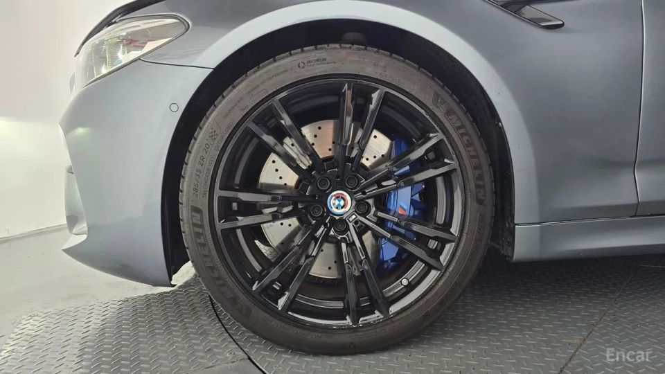 BMW M5